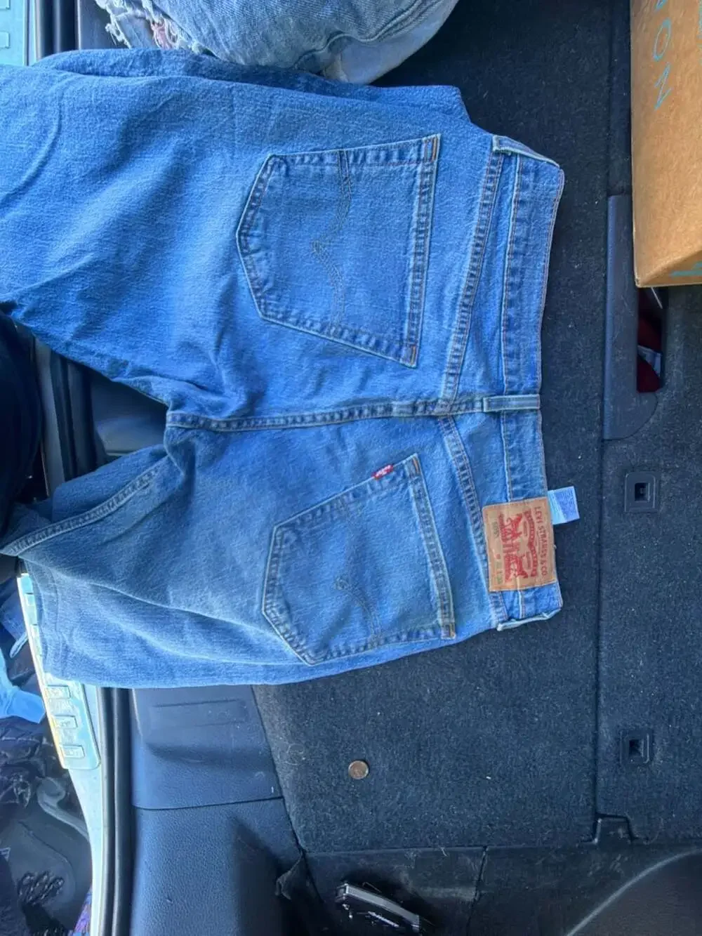 Levi's 505 Regular Fit Straight Leg Medium Wash Jeans Size 30x32